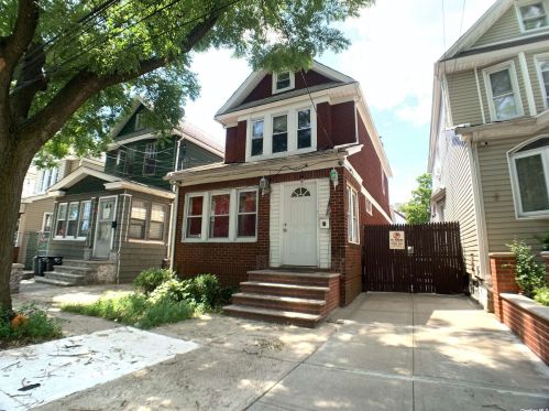 95-22 82nd St, Jamaica, NY 11416-2915