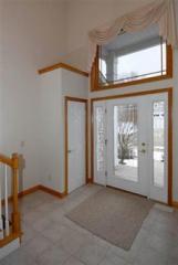 31027 Walden Dr, Cleveland, OH 44145-6818