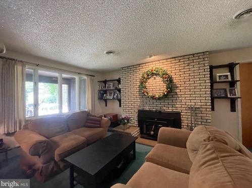 714 Pomona Rd, Riverton NJ 08077-4233 exterior