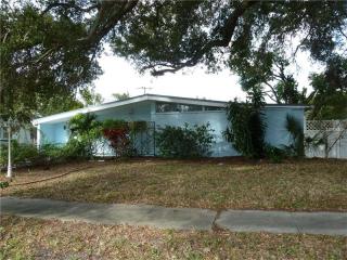 3133 Claude Ln, Sarasota, FL 34234-7905