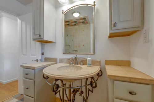 1640 Kentfield Ave, Redwood City CA  94061-2706 exterior