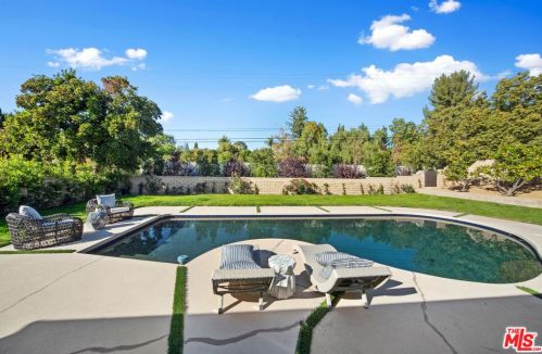 22551 Jameson Dr, Calabasas CA  91302-5854 exterior