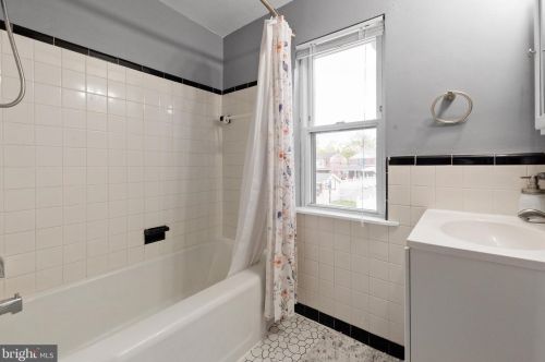 211 Rodney Rd, Ridley Park PA  19078-1429 exterior