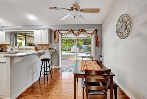 9911 Majestic Way, Boynton Beach FL  33437-3303 exterior