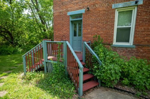 1571 Dyer Rd, Darbydale OH  43123-9738 exterior