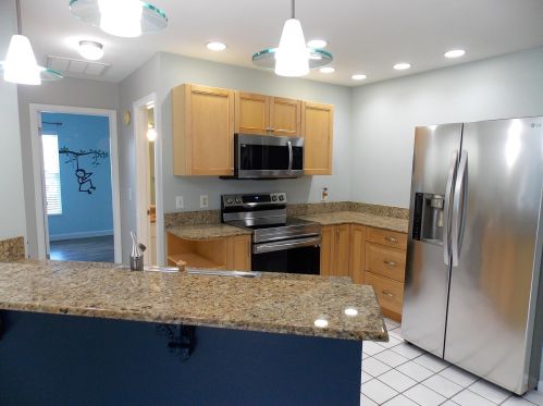 562 Eyerly Ave, Fort Pierce FL  34983-2944 exterior