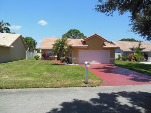 3743 Lancewood Pl, Delray Beach, FL 33445-1249