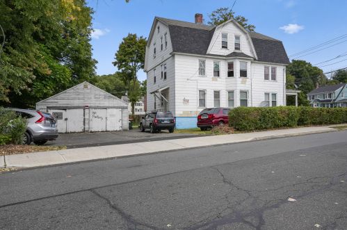 1076 Broad St, Meriden, CT 06450-3449