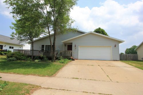 205 Nicholas St, Tomah, WI 54660-8090