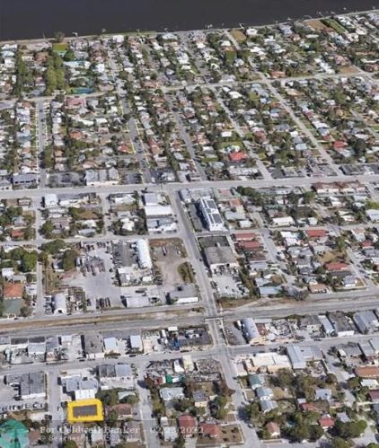 624 Kifer St, West Palm Beach, FL 33405-3553