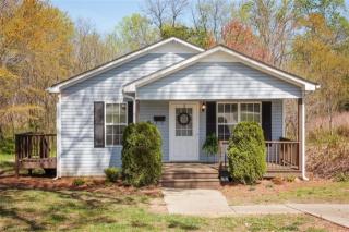 235 Green St, Kernersville, NC 27284-2631