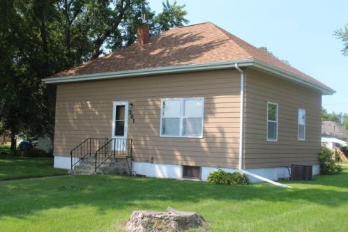 201 Oregon St, Cylinder, IA 50528-7704