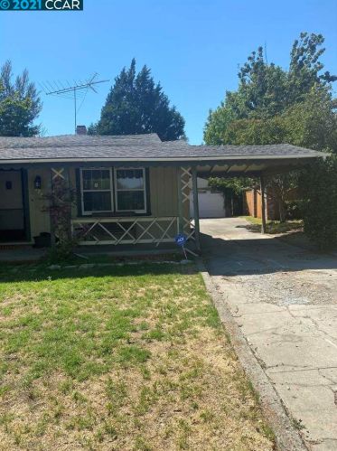 320 Front St, Rio Vista, CA 94571-1829