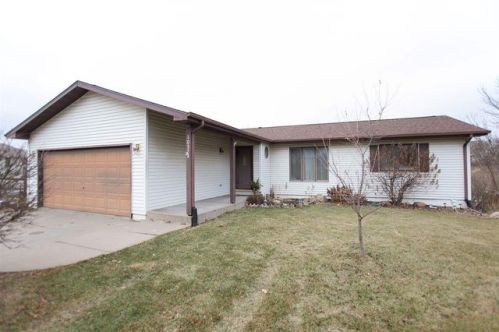 1057 20th Ave, Iowa City, IA 52241-1342