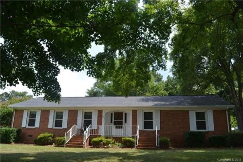 6301 Morehead Rd, Harrisburg, NC 28075-8486