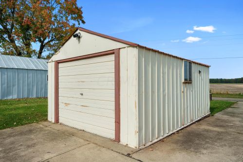 8328 Martinsburg Rd, Mount Vernon OH  43050-9506 exterior