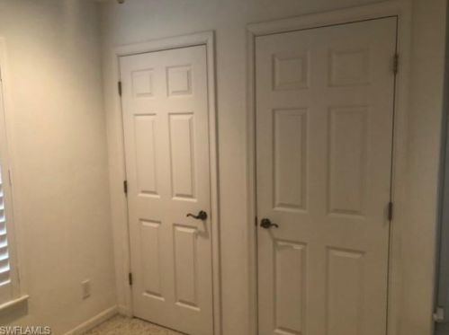 904 Belville Blvd, Naples FL  34104-6566 exterior