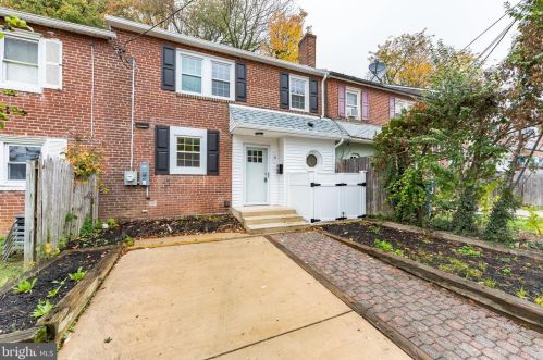 9 Pennewell Dr, Wilmington, DE 19809-3313