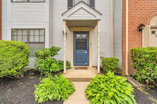 526 Norwich Ct, Piscataway, NJ 08854-6230