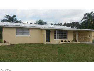 1137 Green Ave, Fort Myers FL  33903-7102 exterior