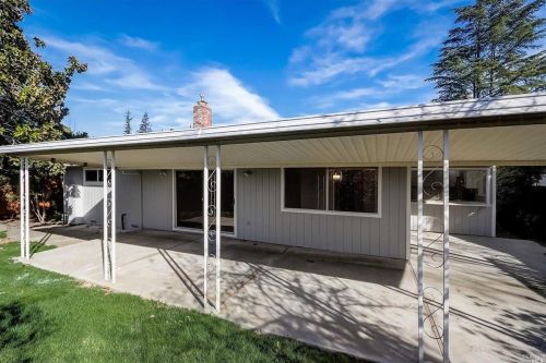 233 Valley Oaks Dr, Santa Rosa, CA 95409-6231