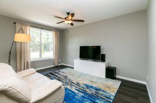 9043 Lexington Ave, Lino Lakes, MN 55014-3623