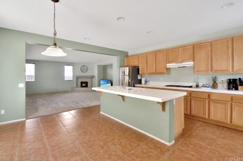 12295 Sierra Rd, Victorville, CA 92392-6819