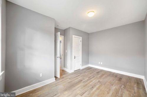 430 Manor Rd, Beverly NJ  08010-1028 exterior