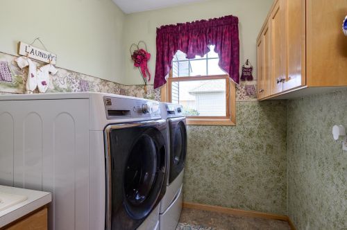 117 Arbor St, Waterford MN  55057-2897 exterior