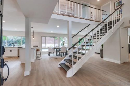 6319 Lake Athabaska Pl, San Diego CA  92119-3526 exterior