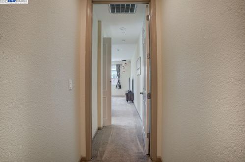 70 Thunder Bay Ct, West Pittsburg CA  94565-7924 exterior