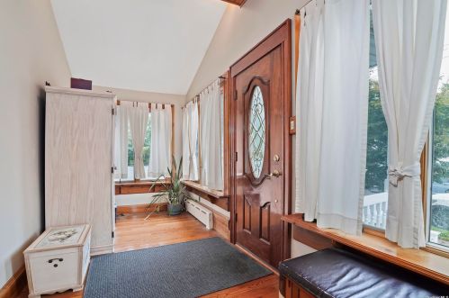 159-12 97th St, Jamaica, NY 11414-2204