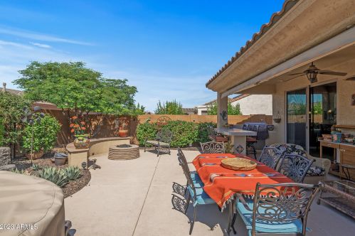 27041 Tonopah Dr, Buckeye AZ 85396-6932 exterior