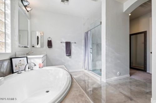 550 Emerson St, Chandler AZ  85248-4700 exterior