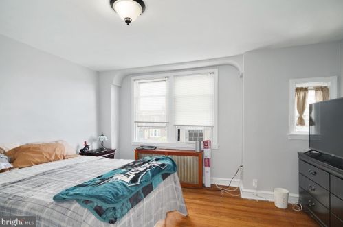 246 Chelten Ave, Philadelphia PA 19144-3803 exterior