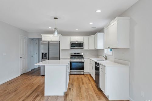 594 Canal Rd, Mount Sinai NY  11766-3307 exterior