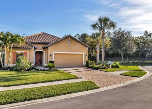 10268 Coconut Rd, Bonita Springs, FL 34135-8545