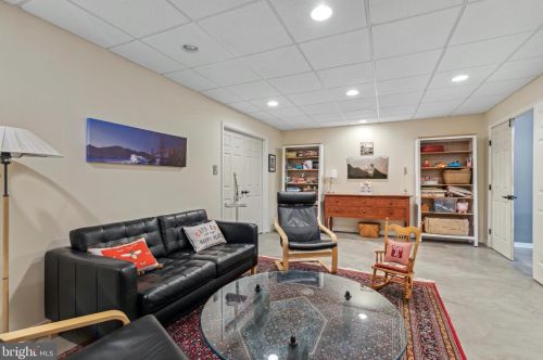 737 Hoover Rd, Blue Bell PA  19422-2015 exterior