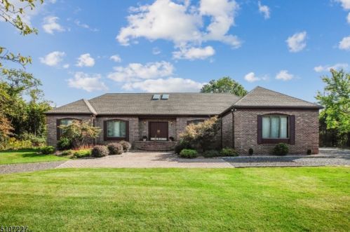 360 Cowperthwaite Rd, Bedminster, NJ 07921-2906