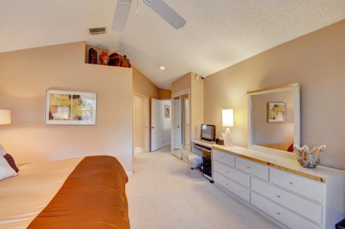 2077 53rd St, Boca Raton FL 33496-3452 exterior