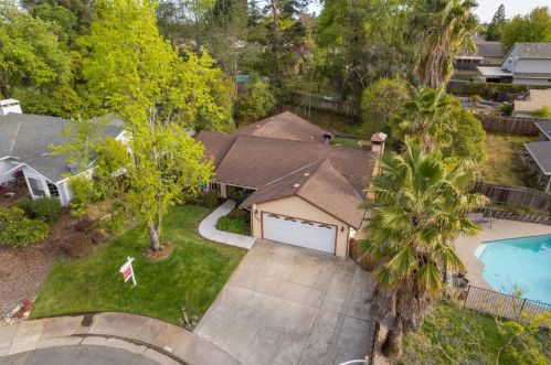 8648 Timber Ct, Citrus Heights CA  95662-4451 exterior