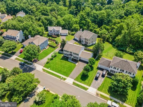 12133 Eddyspark Dr, Herndon, VA 20170-2548