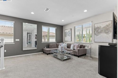 1799 Tramonti Dr, Pleasanton CA  94568-4249 exterior