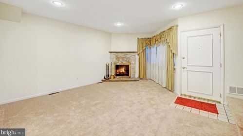 311 Liberty Ln, Wayne, PA 19087-3820