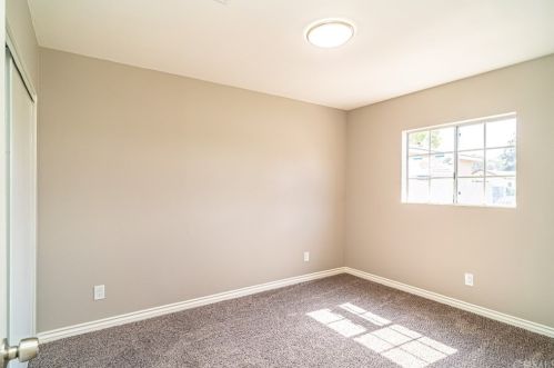 5477 Myrtle Ave, Long Beach CA 90807-2440 exterior