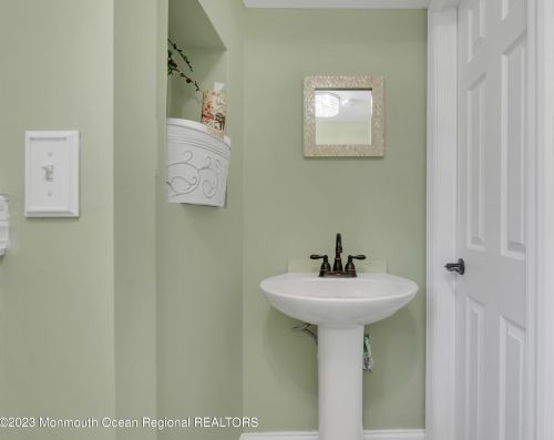 3 Crestview Dr, Hazlet NJ  07730-1303 exterior