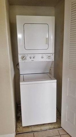 1531 Royal Green Cir, Fort Pierce FL  34952-7625 exterior