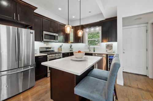 33 8th Ave, Mount Vernon NY  10550-1965 exterior