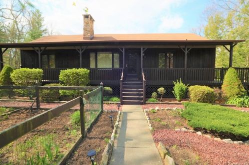 41 Stratford Rd, Rock Hill, NY 12775-6117