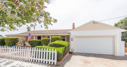 1048 Main St, Princeton By The Sea, CA 94019-2122